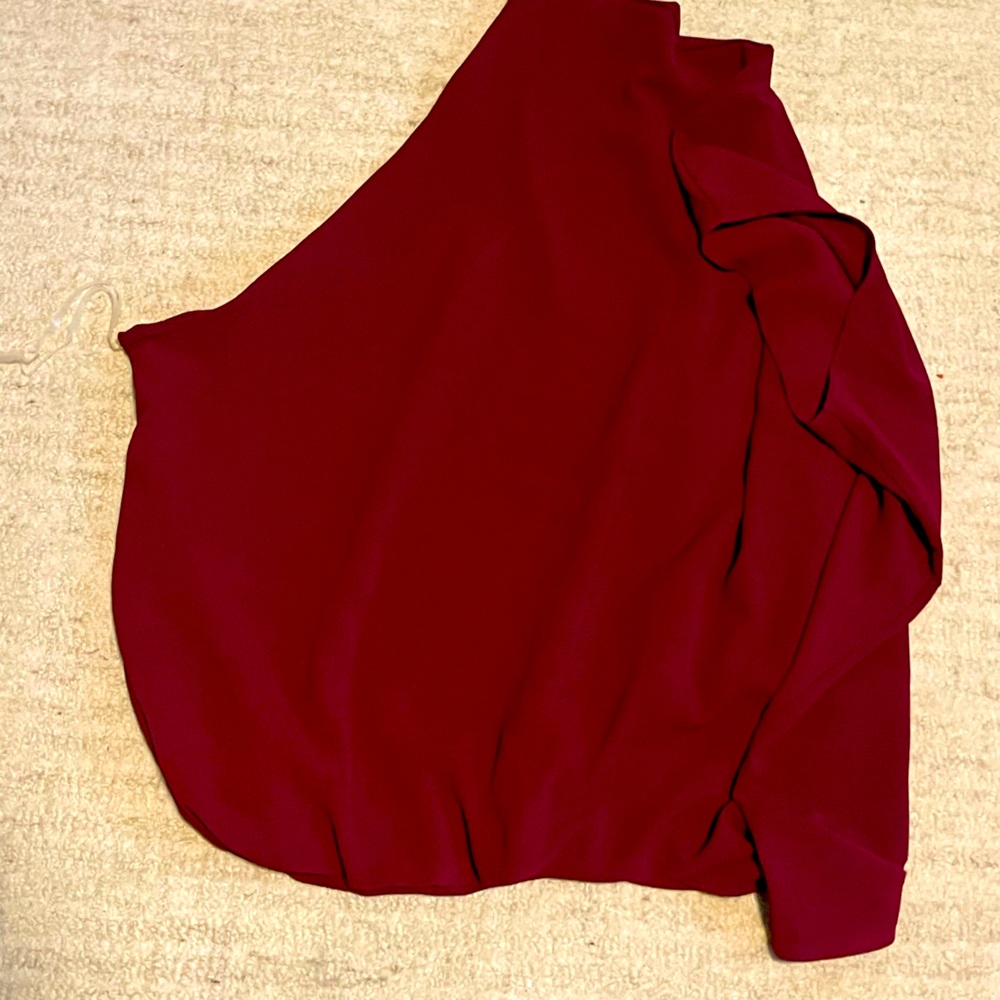 Vici one-shoulder top